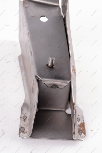 Кр-н ВАЗ-2101 крепления штанги (солдатик с косынкой) Kamaz KAMAZ 21010-5101202-61