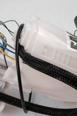 Насос топливный в сборе (бензонасос) Toyota Camry V70/XV70 (2017-2020) 3,5L (DENSO) Toyota TOYOTA 7702033480