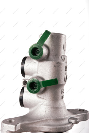 Главный тормозной цилиндр LADA Vesta Lada LADA 8450006884-2