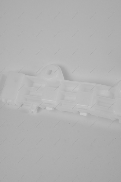 Кронштейн крепления переднего бампера левый (необходимы заклепки 2шт 7703072424/7705096011 LADA Largus (FL) NEW Lada LADA 8450090771