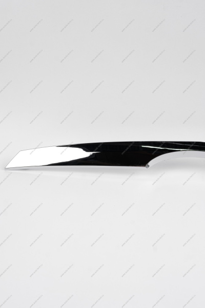 Молдинг решетки радиатора верхний (хром) LADA Largus Россия Россия 8450000246