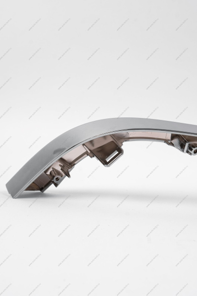 Молдинг переднего бампера нижний левый Lada Vesta SW Cross Lada LADA 8450031003