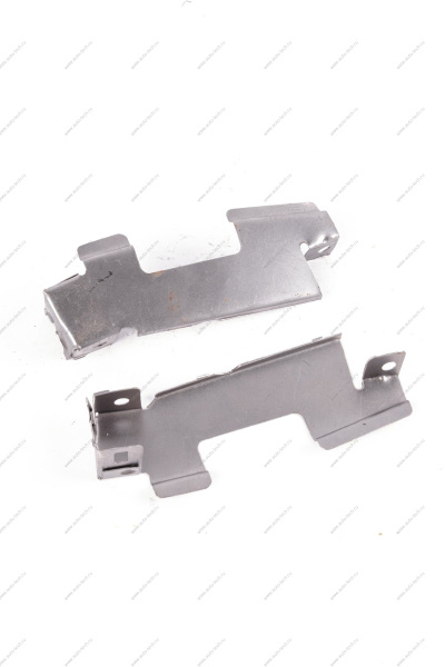 Кр-н ВАЗ-2107 решетки радиатора правый+левый к-т Lada LADA 2107084010404100