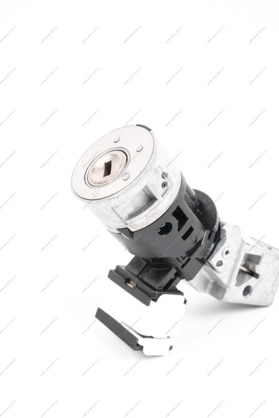 Замок зажигания ( 2 ключа, с 1-й личинкой ) LADA Largus (FL) NEW (универсал) Lada LADA 8450091825