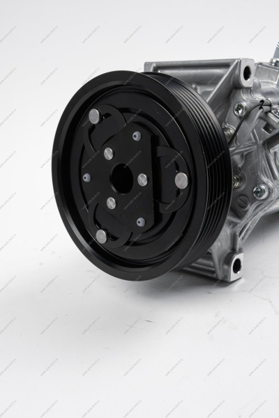 Компрессор Logan II кондиционера Renault RENAULT 926009154R