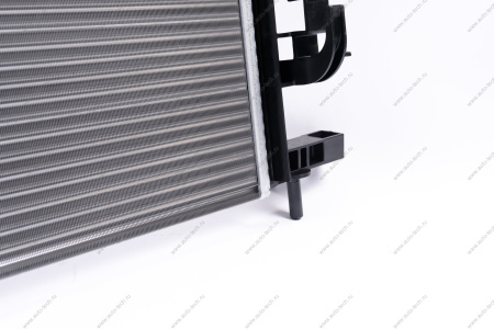 Радиатор охлаждения (авто с кондиц) LADA Vesta/XRAY ORIGINAL (AVTOPRIBOR) Lada LADA 735634AVT