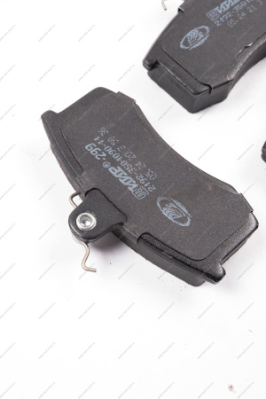 Комплект передних тормозных колодок с противошумной пластиной (ТИИР299 (комп 4шт) Lada LADA 21920350180083