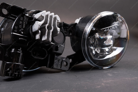 Фара противотуманная левая +правая LЕD (с подсветкой поворота) LADA Vesta NG к-т (в упаковке VALEO) Китай Китай 8450047257+8450047256