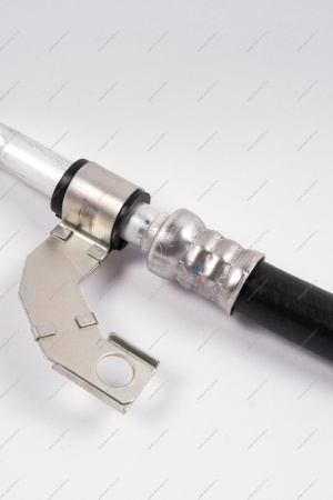 Трубка между компрессором и осушителем 16кл 1,8 мотор рос 21129 (P4M) LADA Largus Lada LADA 8450090071