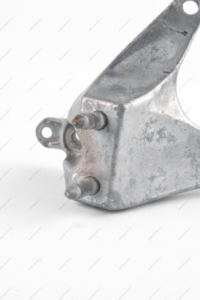 Кронштейн LADA XRAY/Largus левой опоры подвески двигателя (P4M,P4P-BVR5,BVI5) (2 шпильки) Lada LADA 8450020020