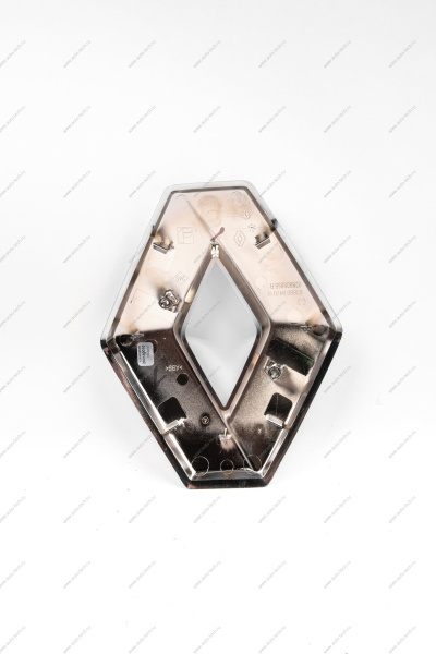 Эмблема RENAULT Logan 2014- решетки радиатора ( Ромб) Renault RENAULT 628909470R