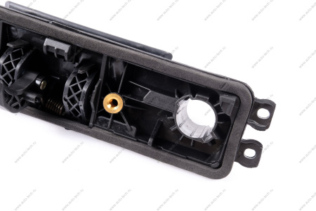 Ручка LADA Largus двери задка левая распашной наружняя (с отв.под личинку) Lada LADA 8200431418