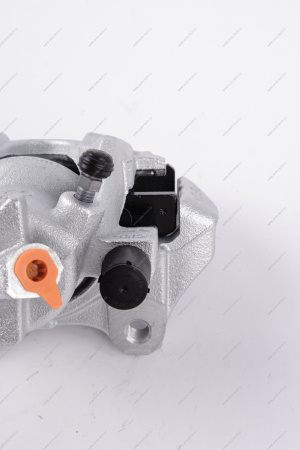 Суппорт передний правый в сборе Renault Logan II, Sandero (410016069R +2шт 410602581R) Renault RENAULT 410010121R