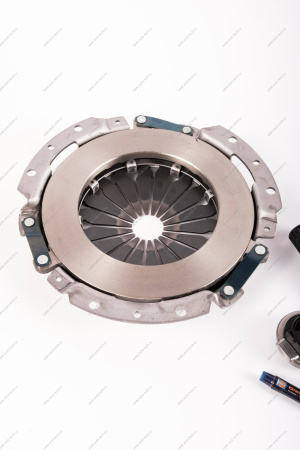 Комплект сцепления LADA Vesta (с тросовым приводом) с выжимным подшипником HOLA HOLA CH11010