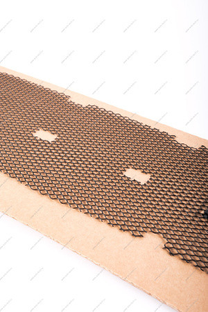 Защитная сетка радиатора LADA Vesta Cross,/SW Cross Дополнительное оборудование LADA 99999218104219