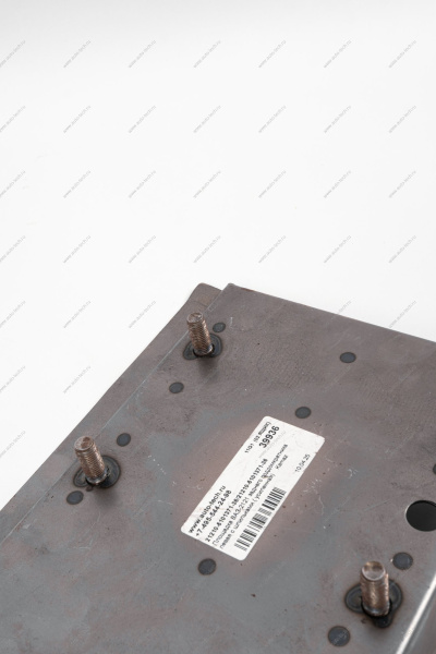 Площадка ВАЗ-2121 заднего поддомкратника левая с шпильками ( усиленная) Kamaz KAMAZ 21210-5101371-36