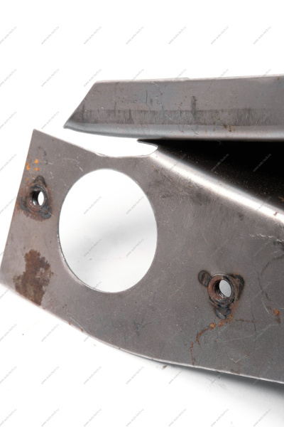 Усилитель переднего лонжерона ВАЗ-2108 правый наруж. (перед часть с гайкой) Тольятти Тольятти 21080840331463