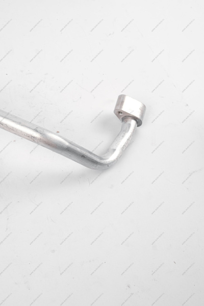 Трубопровод между компрессором и осушителем LADA XRAY/Largus FL Renault RENAULT 924800470R