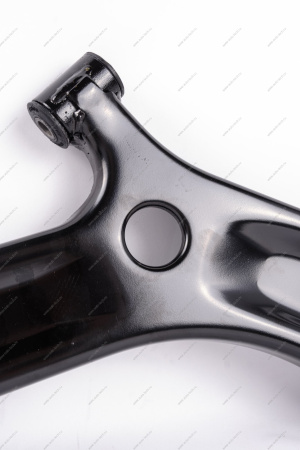 Рычаг LADA Vesta/Веста нижний правый с шаровой опорой и шарнирами в сборе (без гайки) Lada LADA 8450006732