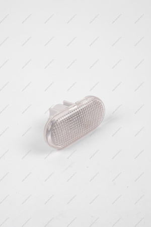 Повторитель поворота на крыло LADA Largus/Лада Ларгус Lada RENAULT 8200257684