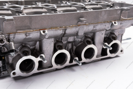 Головка блока цилиндров 2170 Приора в сб.( с клапанами ) дв. 21126 16кл (с отв.под датчик темп. (в упак.) АвтоВАЗ LADA 21126100300730