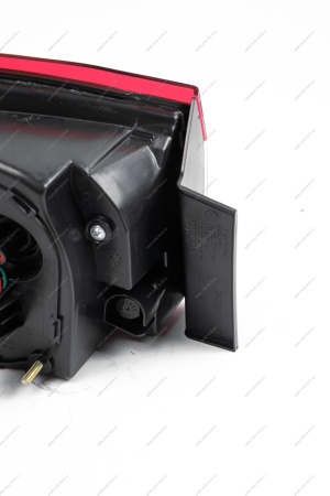 Фонарь задний наружный правый светодиодный LADA Vesta FL Россия Россия 8450040002