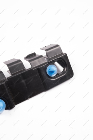 Кронштейн Lada LARGUS заднего бампера левый Renault RENAULT 8200846225