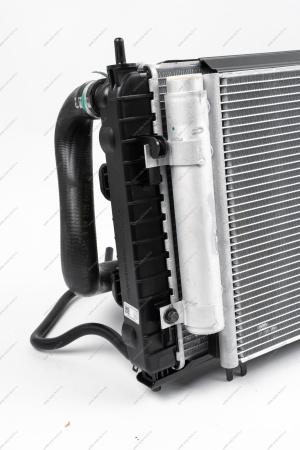 Радиатор охлаждения ВАЗ-2190/Datsun 2015- + рад.конд. с 1 эл. вент.и патрубками МКПП н/о в сборе Lada LADA 21903130000814