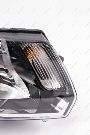 Фара правая LADA Largus (FL) NEW лампа H7 ORIGINAL Lada LADA 8450095268