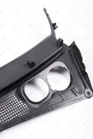 Решетка накладки рамы ветрового окна правая (жабо) LADA XRAY АвтоВАЗ LADA 8450022296