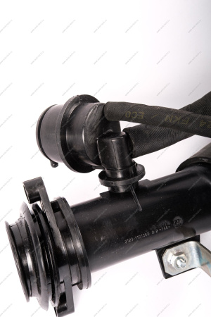 Труба наливная с гравитационным клапаном в сборе ВАЗ-2123 Lada LADA 21230110105400