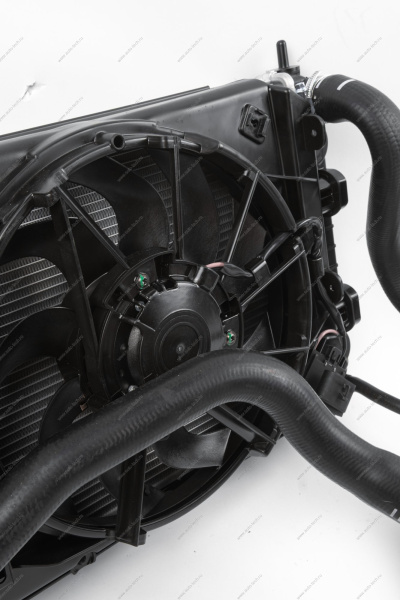 Радиатор охлаждения + радиатор кондицион.с 1 эл.вент. и патрубками МКПП в сборе нов.обр. ВАЗ-2190 2015- Lada LADA 21907130000814