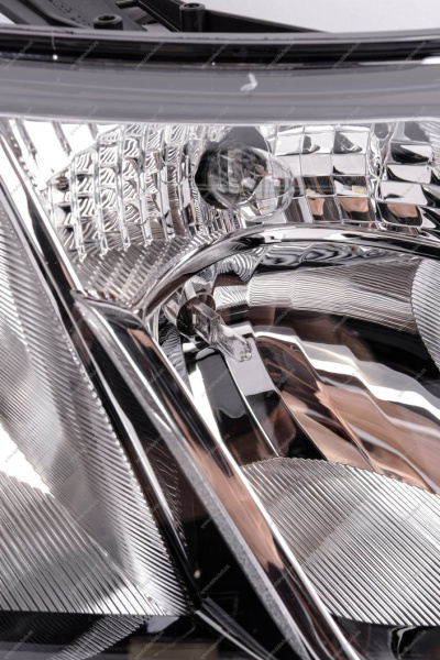 Фара правая (лампа H7) LADA Largus (FL) NEW Lada LADA 8450092036