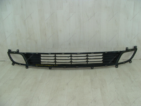 Решетка бампера переднего центральная Kia Cerato 2017-2018 Bodyparts Bodyparts KACET16-190