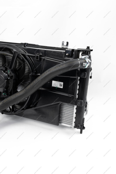 Радиатор охлаждения ВАЗ-2190/Datsun 2015- + рад.конд. с 1 эл. вент.и патрубками МКПП н/о в сборе Lada LADA 8450110795