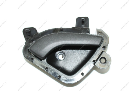 Ручка ВАЗ-2190 открывания передней двери внутренняя правая Lada LADA 21900610518000 Ручка ВАЗ-2190 открывания передней двери внутренняя правая Lada LADA 21900610518000