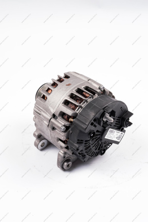 Генератор 150А RENAULT Duster 1 5 dci 4x4 Renault RENAULT 231006833R