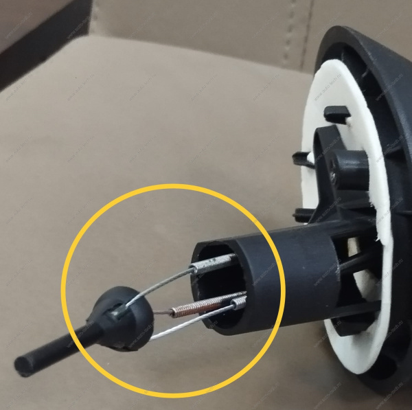 УЦЕНКА Зеркало LADA Largus/RENAULT Logan прав после 2010 мех. трос цельнокорпус ( Сорваны гнёзда креплания тросиков ) ГрандРиал Гранд РиАл GR01104