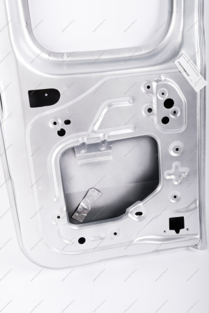 Дверь задка правая (под стекло) LADA Largus/Лада Ларгус крашеная 691 Платина (Серебристый) GAMMA GAMMA 901005637R-691-GAMMA