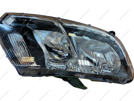 УЦЕНКА Фара правая (лампа H7) LADA Largus (FL) NEW (отломано в углу фары направляющая) Lada LADA 8450092036