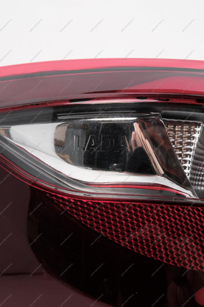 Фонарь задний наружный левый светодиодный LADA Vesta FL Россия Россия 8450040003
