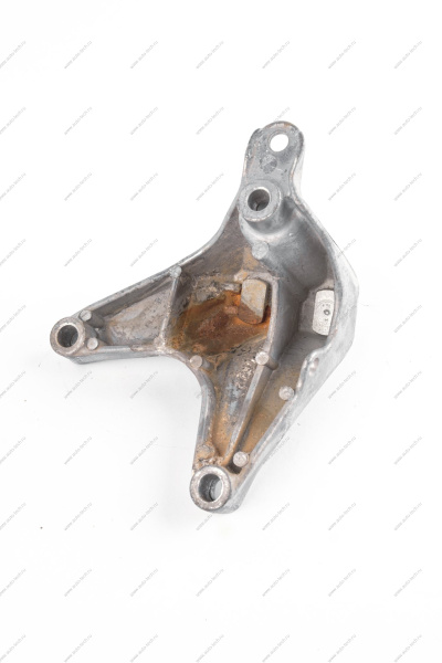 Кронштейн LADA XRAY/Largus левой опоры подвески двигателя (P4M,P4P-BVR5,BVI5) (2 шпильки) Lada LADA 8450020020