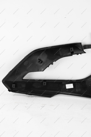 Накладка переднего бампера левая с отверстием под датчик слепой зоны под покраску LADA Vesta SW Cross FL Lada LADA 8460010250