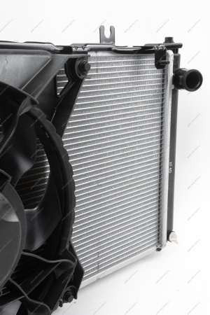 Радиатор охлаждения ВАЗ-2190/daтsun + рад.конд. с эл. вент.(1 спереди+1 сзади) до 2015 г. МКПП в сборе (HALLA) Lada LADA 21900130000811