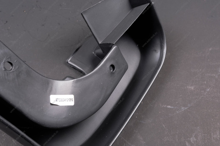 Брызговик Honda Civic 05-12 / Civic USA 05-08 (Спереди/ Справа/ 4D SED) HONDA STHD09016B1