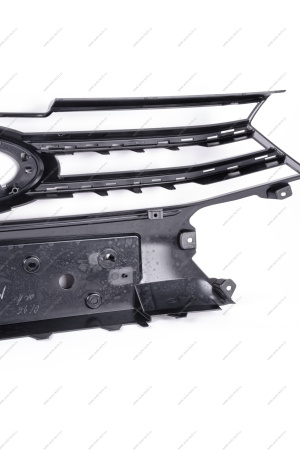 Решетка LADA Vesta NG радиатора средняя (черный лак) Lada LADA 8450042841