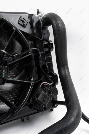 Радиатор охлаждения ВАЗ-2190/Datsun 2015- + рад.конд. с 1 эл. вент.и патрубками МКПП н/о в сборе Lada LADA 21903130000814