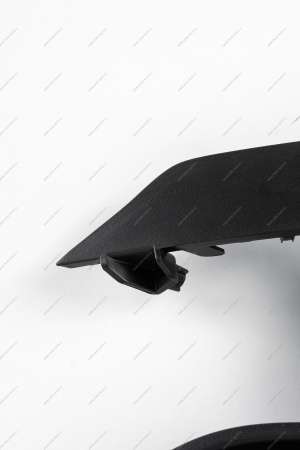 Облицовка ПТФ правая ( без отв под парктроник) LADA Vesta SW Cross FL Lada LADA 8450041569