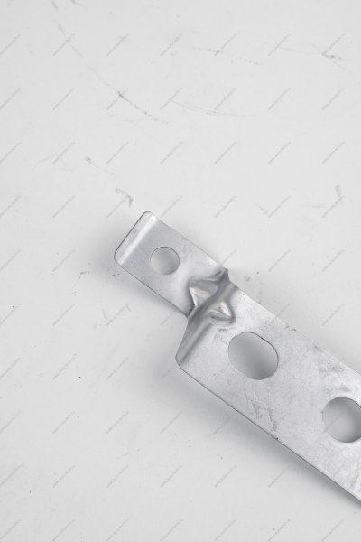 Кронштейн LADA Vesta крепления переднего крыла правый Lada LADA 8450008588