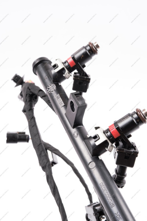 Рампа топливная LADA XRAY в сборе с форсунками 166007733R 4шт дв H4M к-т Renault RENAULT 175200117R